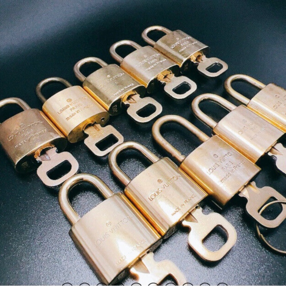Louis Vuitton Padlock & Key - Picture 3 of 3